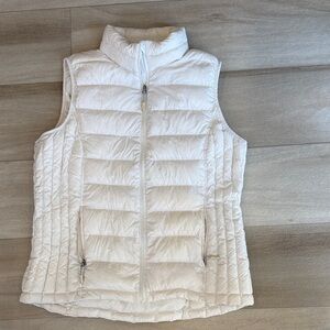 Chic Women's Puffer Vest in White